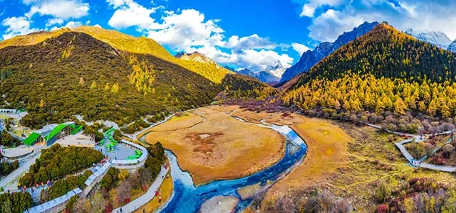 Nu River 72 Bends — the most treacherous switchback road on the Sichuan-Tibet Highway