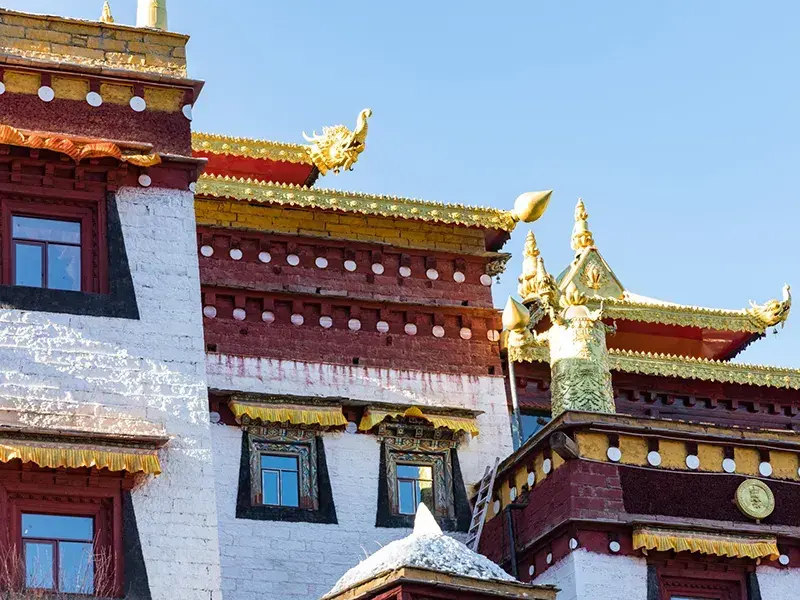 2026 RoamFun Sichuan-Tibet [Eastern Tibet Hidden Realm] Seda Buddhist Academy + Derge Scripture Printing House + Zizhu Temple + Buja Snow Mountain + Sapu Holy Mountain + Namtso 11-Day Tour - Sichuan-Tibet Highway 5