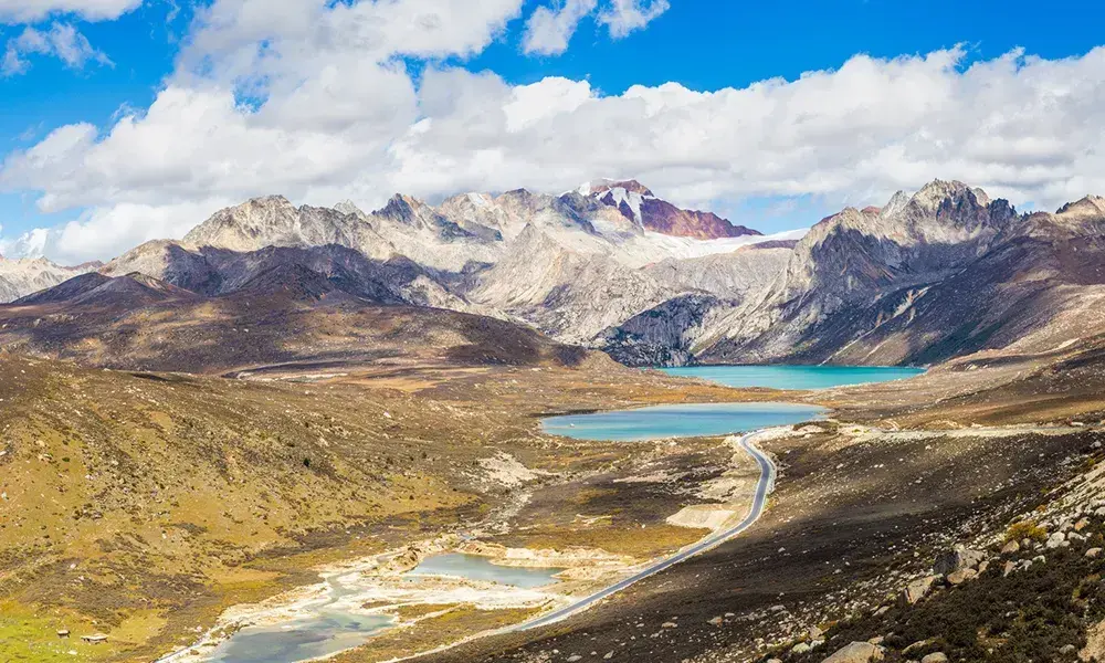2026 RoamFun Sichuan-Tibet [Heavenly Crossing] — Must-Drive G318 Sichuan-Tibet Highway + Mount Siguniang + Daocheng Yading + Yamdrok Lake 11-Day Tour, 2-6 Person Small Group - Sichuan-Tibet Highway 2