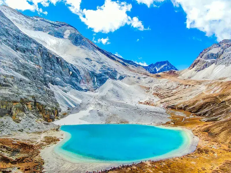 2026 [Seeking Daocheng] Yuzixi + Daocheng Yading + Inkstone Park + Danba + Mount Siguniang 6-Day Tour