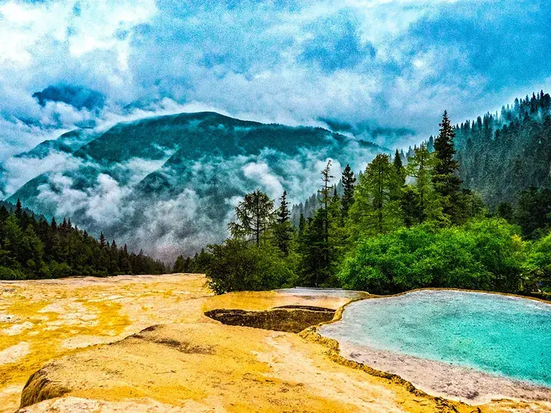 2026 [Fairyland Jiuzhaigou] Panda Valley / Dujiangyan + Jiuzhaigou + Huanglong 4-Day Tour - Sichuan 5
