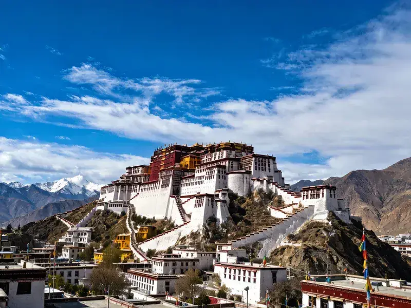 [2026 Tibet Panorama] Lhasa + Nyingchi + Shannan + Yamdrok Lake + Namtso 7-Day Super Loop - Tibet 1