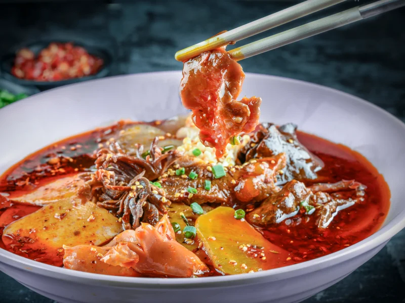 Don't Get Scammed! What to Eat at Jiuzhaigou? 200-Yuan Yak Hot Pot vs 20-Yuan Tibetan Fried Rice - Food Guides